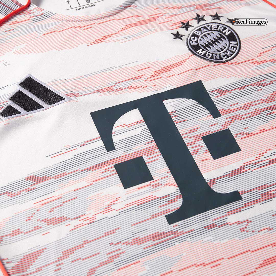 KIMMICH #6 München Uit Thuisshirt 2025/26 Wit