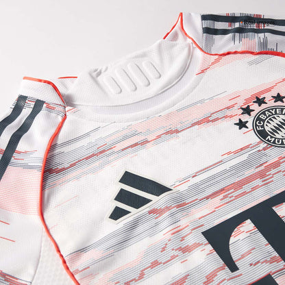 UPAMECANO #2 München Uitshirt 2025/26 Wit Speler