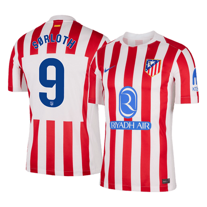 SØRLOTH #9 Atlético Thuisshirt 2025/26 Rood & Wit